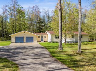 1454 Sand Rd, Cheboygan, MI 49721