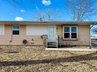 607 Sara St, Junction City, KS 66441
