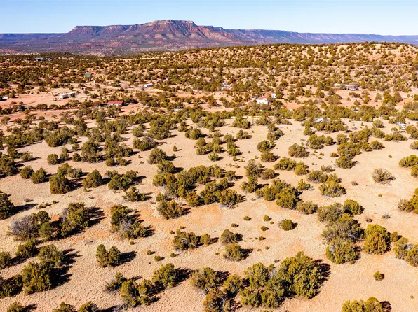 10 Avenida De Tsosie, San Jose, NM 87565