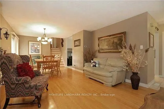 1256 Falgarwood Dr — Photo 3