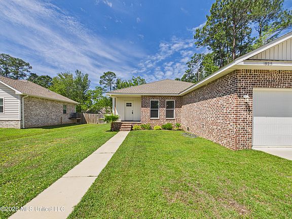 4th image of 1925 Beachview Dr