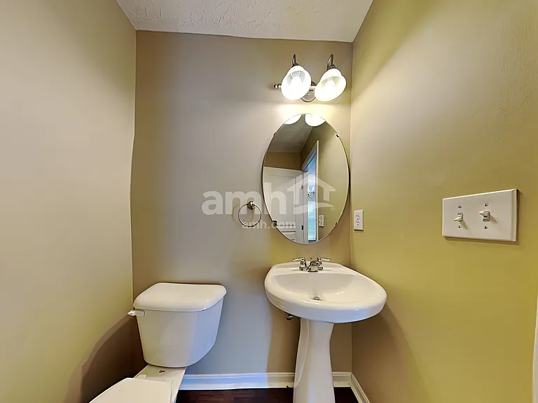 6908 Lucia Dr — Photo 8