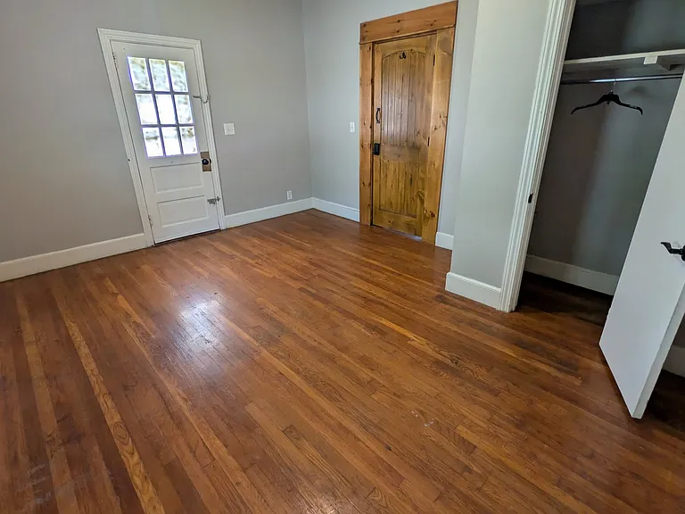 1824 N Main St — Photo 6