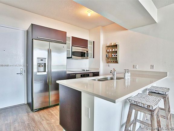 3rd image of 333 NE 24th St APT 1105