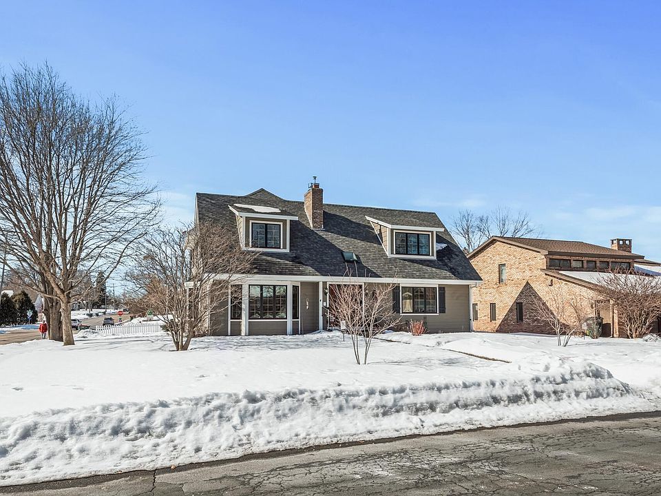 1st image of 3300 Belden Dr NE