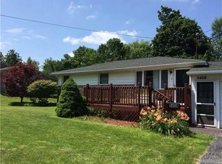 5458 Sterling Rd, Hamburg, NY 14075
