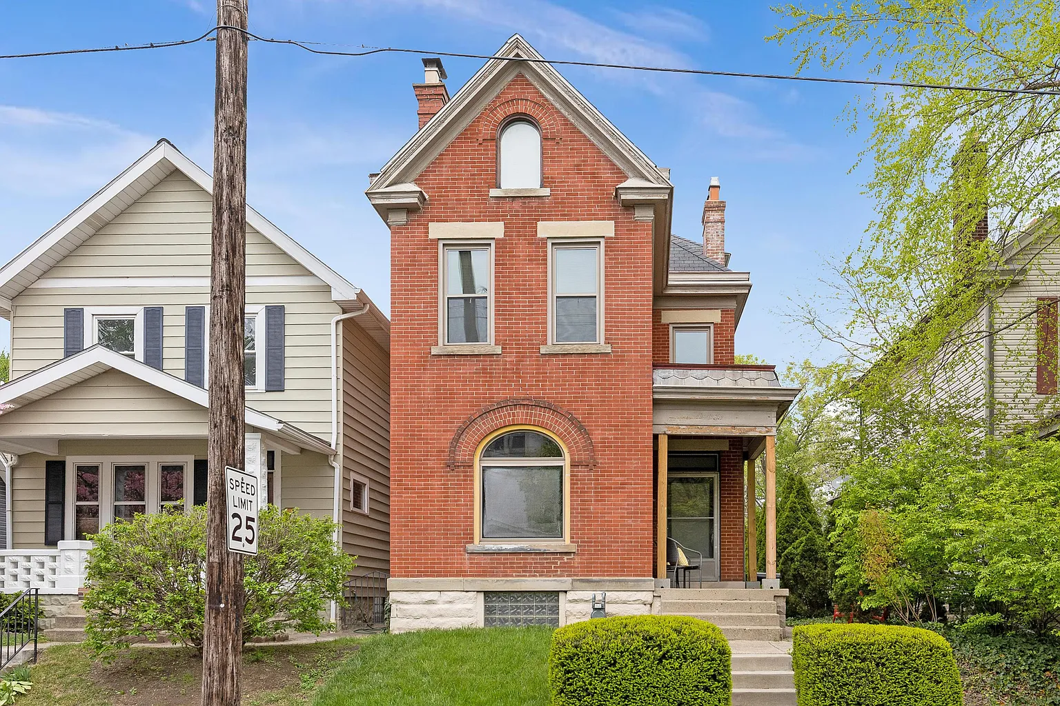 92 Hanford St photo 1
