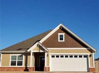 1115 Canyon Gate Dr, Siloam Springs, AR 72761