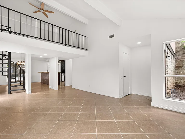 8632 Maplecrest Dr — Photo 4