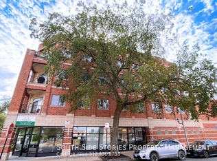 4705 S Champlain Ave APT 402, Chicago, IL 60615