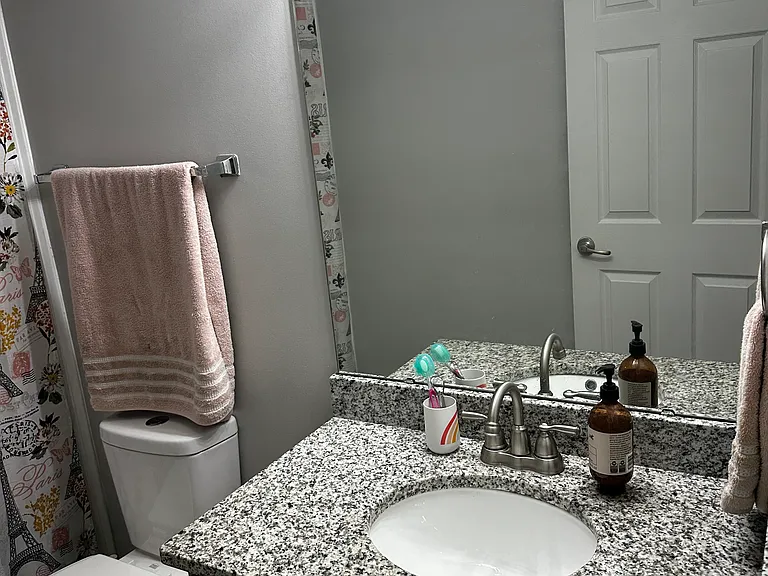 211 Heritage Blvd #413 — Photo 8