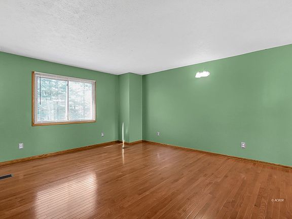 4th image of 12700 Rich Ln
