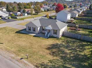 704 Rutherford Ln, Columbia, TN 38401