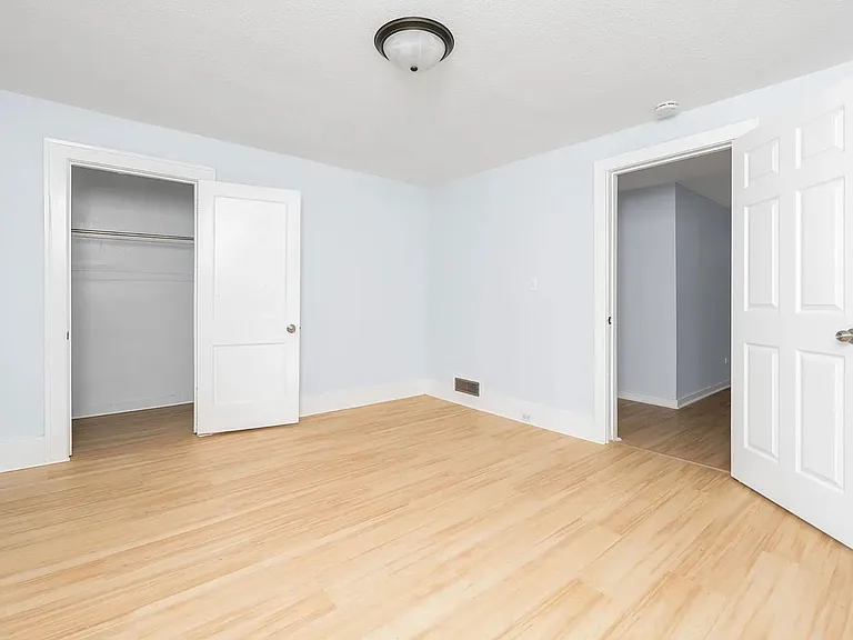 1044 Muskegon Ave NW — Photo 5