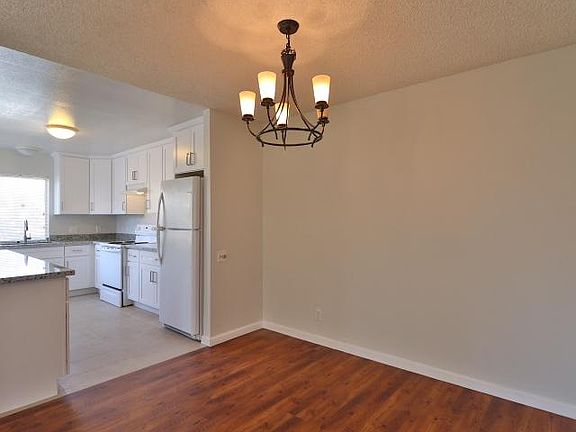 5th image of 2334A Warfield Way