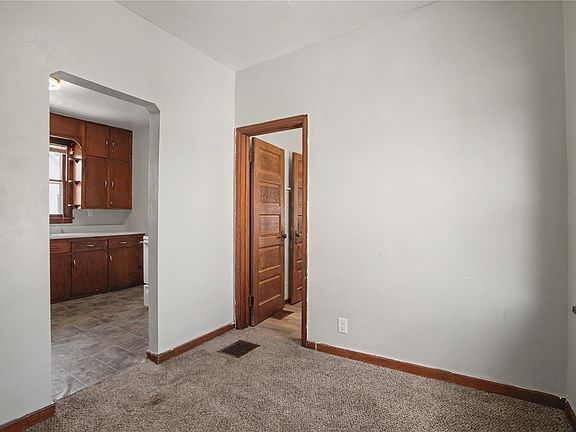 5th image of 714 31st St SE