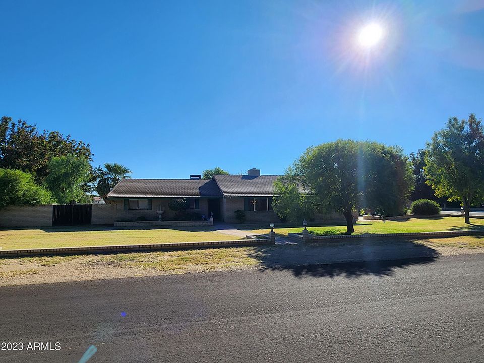 2nd image of 9237 W SAN MIGUEL Avenue