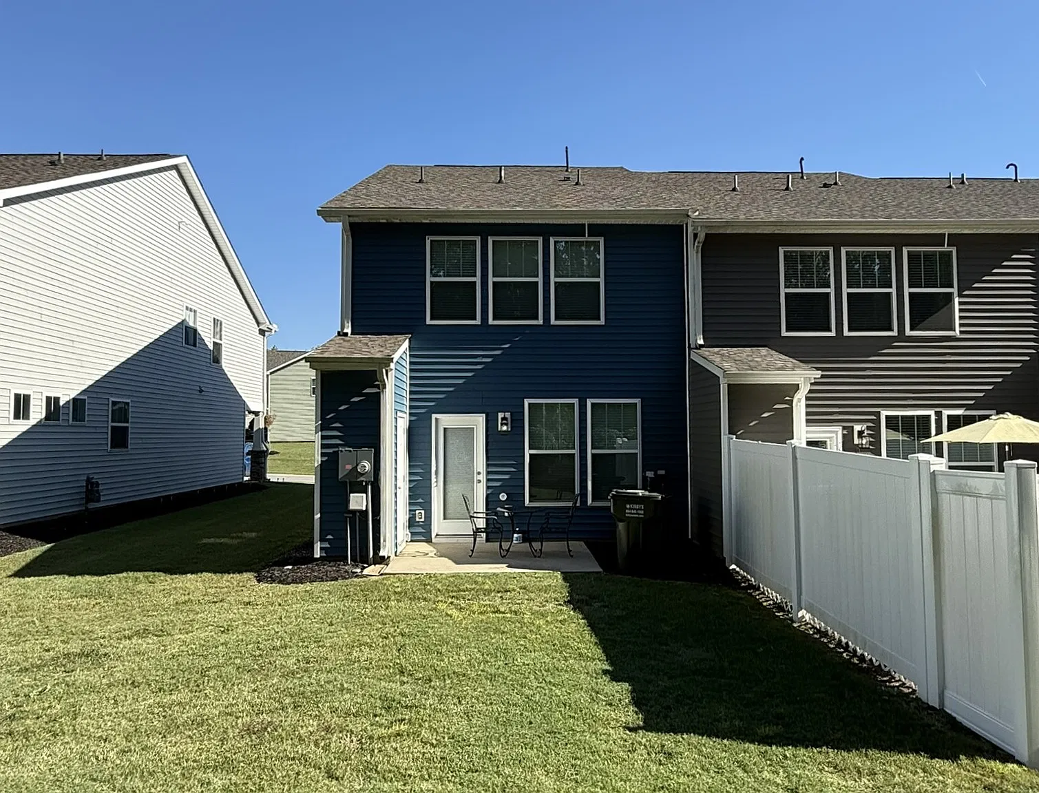 3 bed, 2.5 bath, 1604 sqft, $1,750 — Photo 3