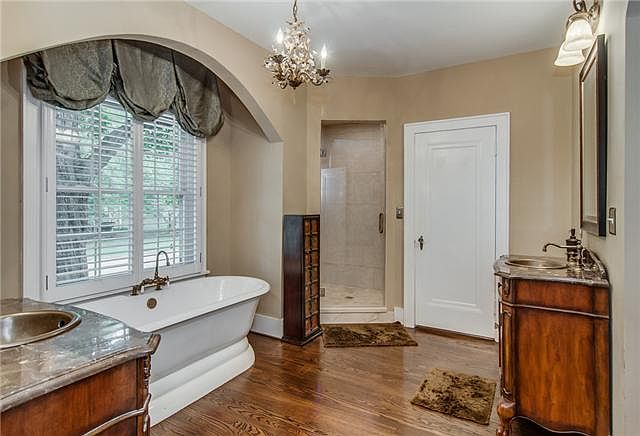 2nd image of 1113 Frances Ave