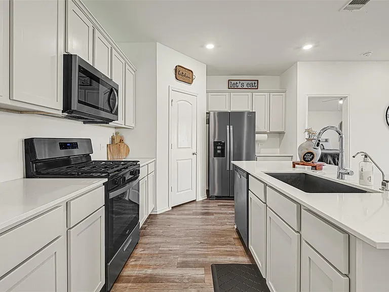 210 Coral Drift Ct — Photo 9