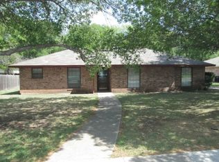708 Terrace Dr, Desoto, TX 75115