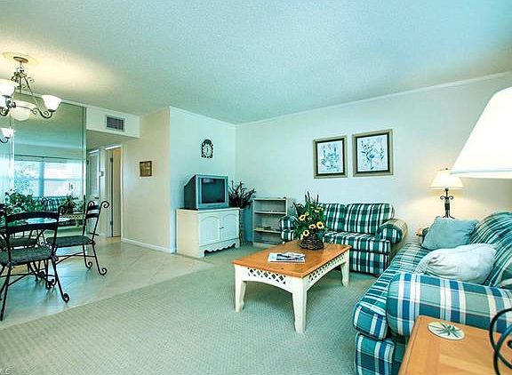 5th image of 641 Periwinkle Way Unit B2
