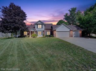 2135 Holly Berry Ln, Commerce Township, MI 48390