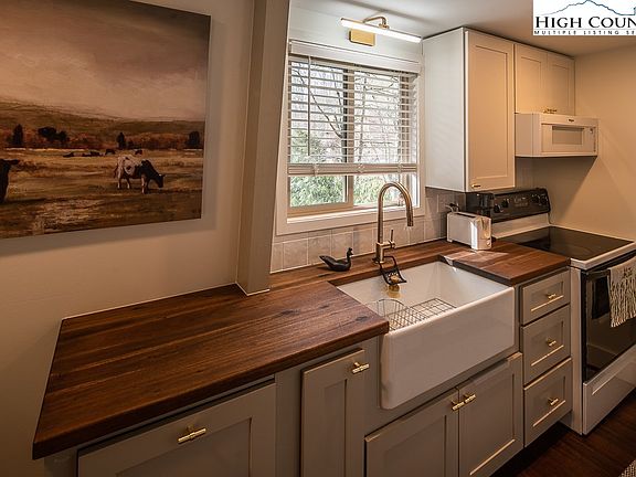 5th image of 58 Creekside Drive #A
