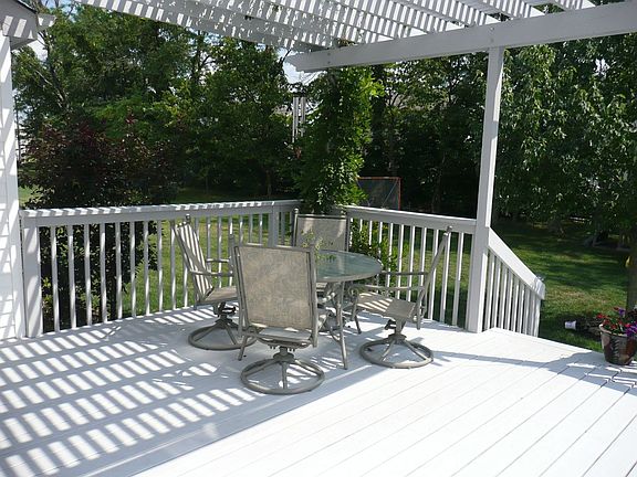 3rd image of 734 Stonewater Ct