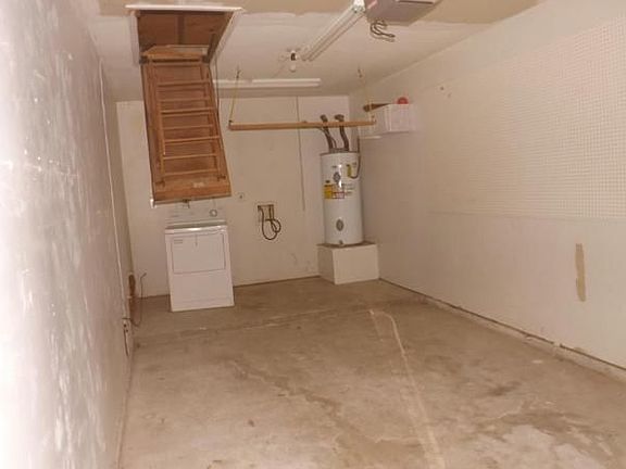 3rd image of 3843 Somerton Dr
