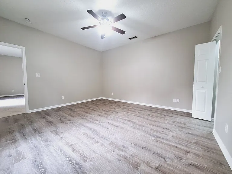 1181 Dekleva Dr — Photo 7