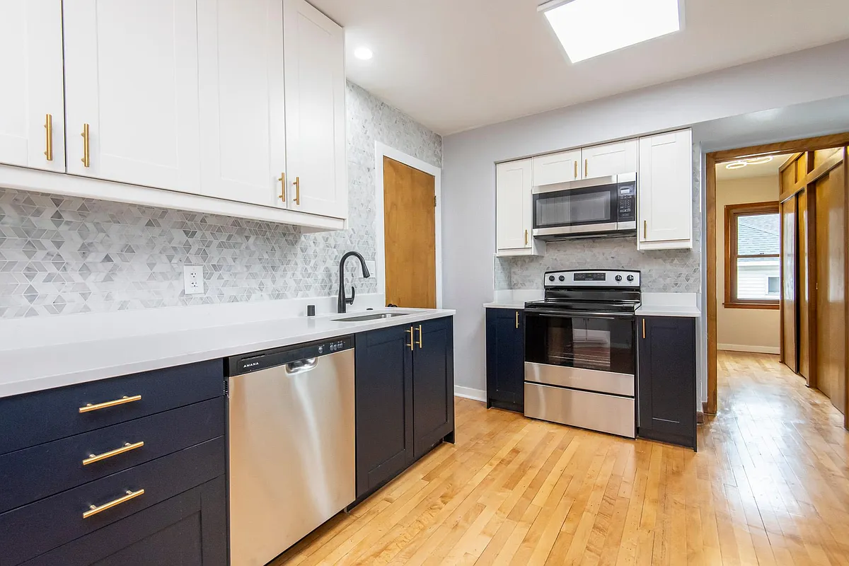 Building Photo - 3500 S Clement Ave