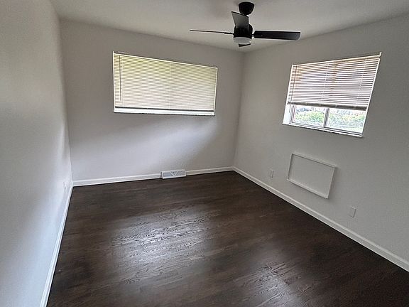 4th image of 9964 Lorraine Ave