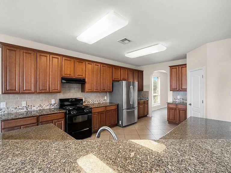 1209 Laurel Oak Trl — Photo 10