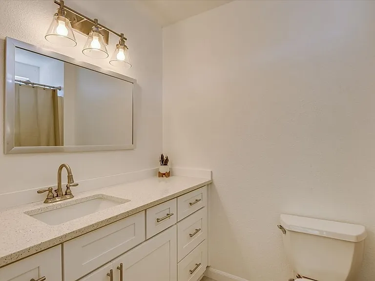 482 Connemara Trl — Photo 13