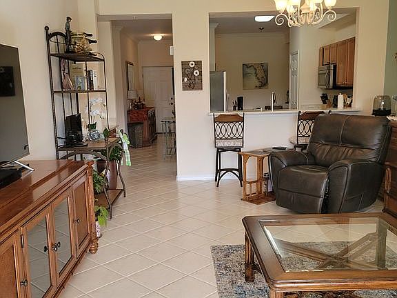 4th image of 3964 Bishopwood Ct E Unit 105