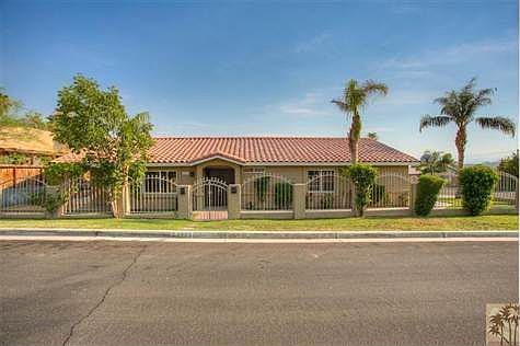 1st image of 52985 Avenida Herrera