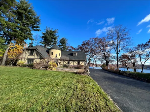 45 Bay Bluff Ln, Rochester, NY 14622