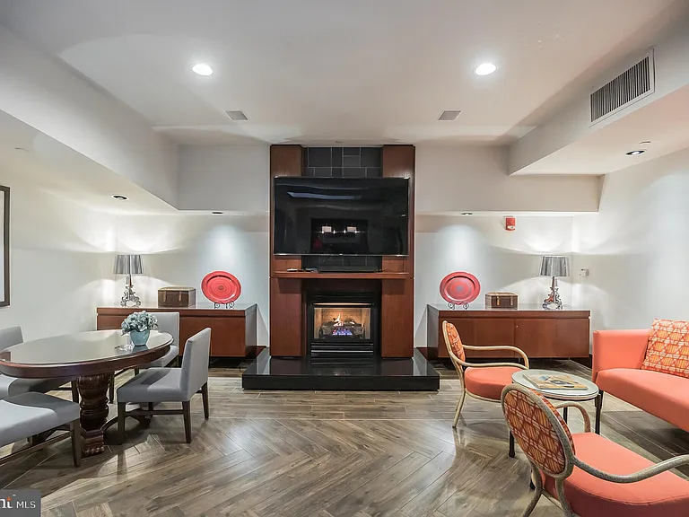 1600 Arch St #18-507 — Photo 5