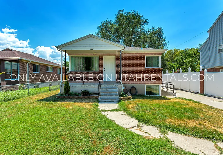 322 E Robert Ave #1 — Photo 1