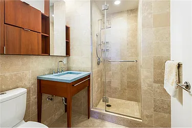 Rented by R New York