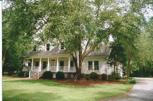 1st image of 407 Camelia Dr