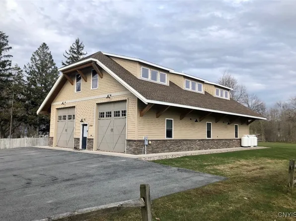 37000 Rock Beach Rd W, Clayton, NY 13624
