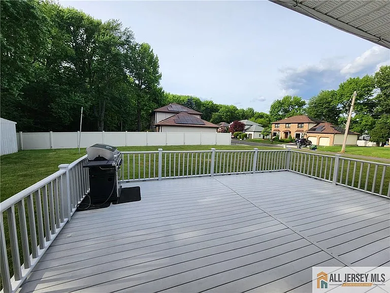 968 New Dover Rd — Photo 23