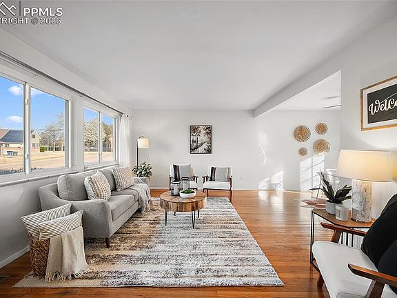 2nd image of 219 Fairfax St