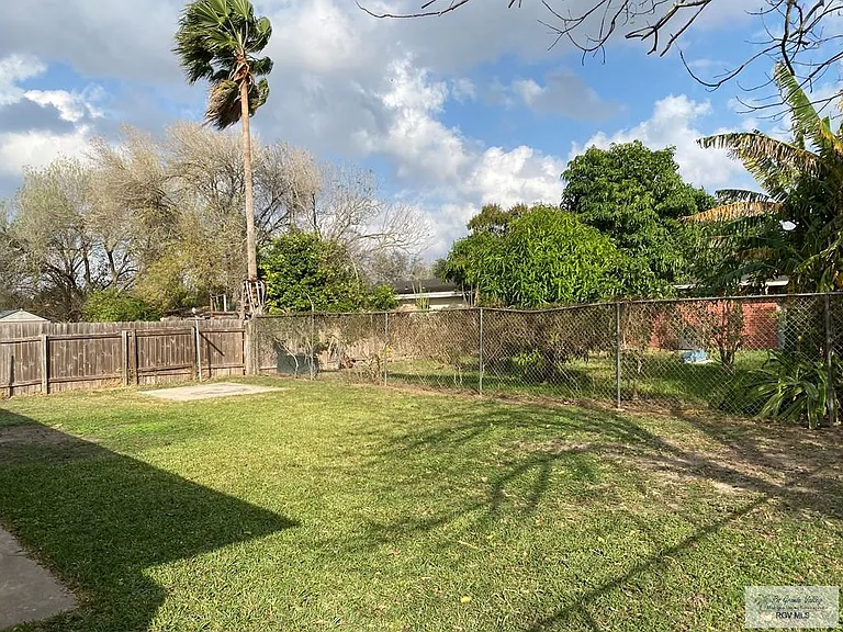 844 Jenny Cir — Photo 3