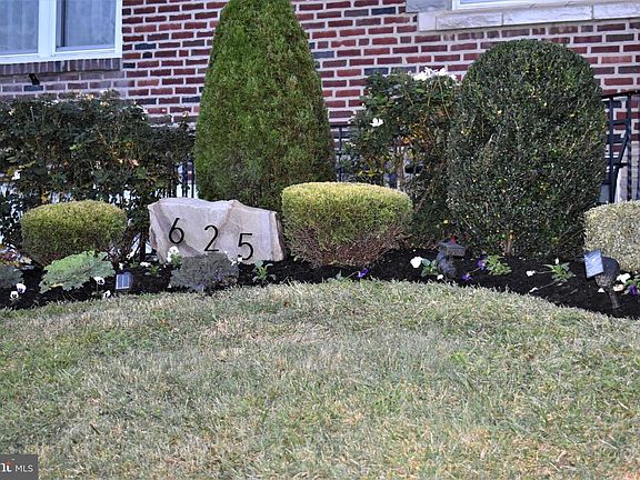 2nd image of 625 Magnolia Ave