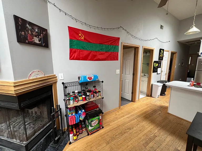 1341 N Greenview Ave #3 — Photo 3