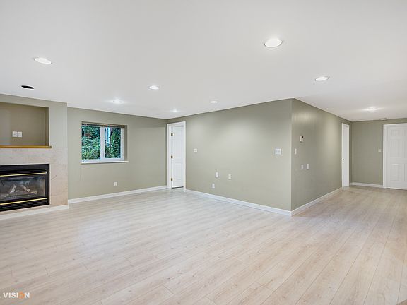 5th image of 2530 Lawson Ave