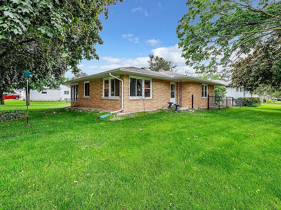2nd image of 106 Buena Vista Dr